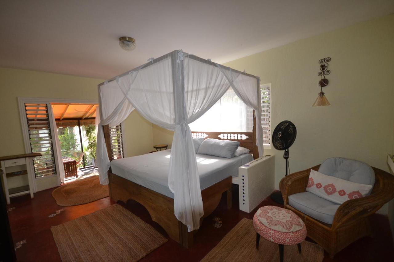 Katamah Beachfront Guesthouse Пляж Сокровищ Экстерьер фото